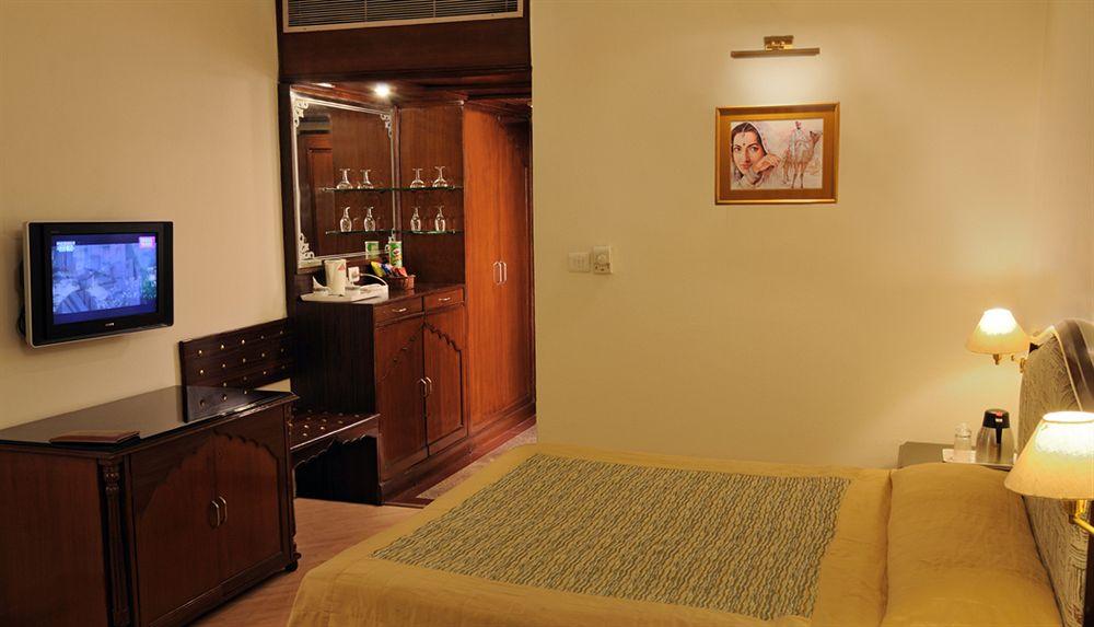 Hotel Maharaja Regency Ludhiana Exterior photo
